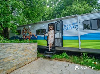 第二次来芜湖龙山露营地了，今晚住进美式风格房车