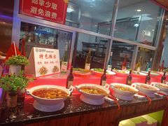 -嗨内嗨外自助火锅餐厅体验馆