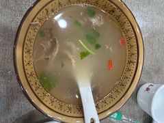 -李春秋驴肉火烧总店