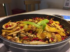 干锅牛蛙-蛙蛙叫干锅年代(簋街总店)