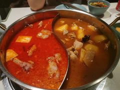 酸汤猪手火锅-小街猪手(团结湖店)