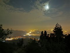 -鬼笑石后山停车场