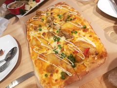 咸蛋黄鸡肉薯薯披萨-必胜客(吾悦国际广场店)