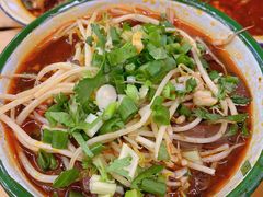 -拈签一笑黄牛肉辣卤串串