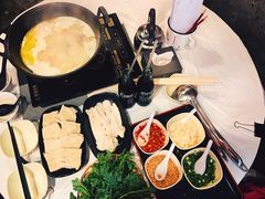 -鲜入围煮花胶鸡海鲜火锅