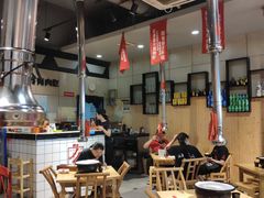 大堂-么肆烤肉·中式自助·烤肉大排档(街道口季佳PAI店)