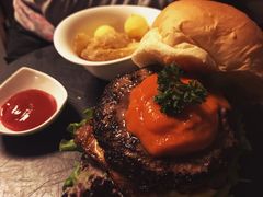 -HIGH FIVE哈福手工汉堡(桂林路店)