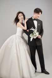 -至臻微拉婚纱摄影