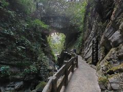 -龙水峡地缝景区