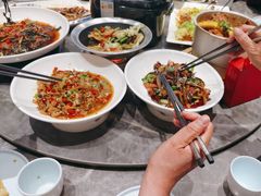 -有红鸡毛店·川菜(建设路店)