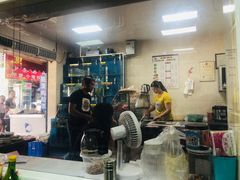 -亚忠小吃店(曾厝垵店)