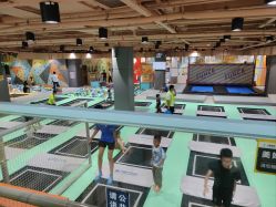 -反弹蹦床公园·运动乐园·团建·亲子派对(深圳观澜湖店)