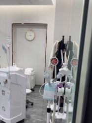 -苗方清颜专业祛痘·皮肤管理