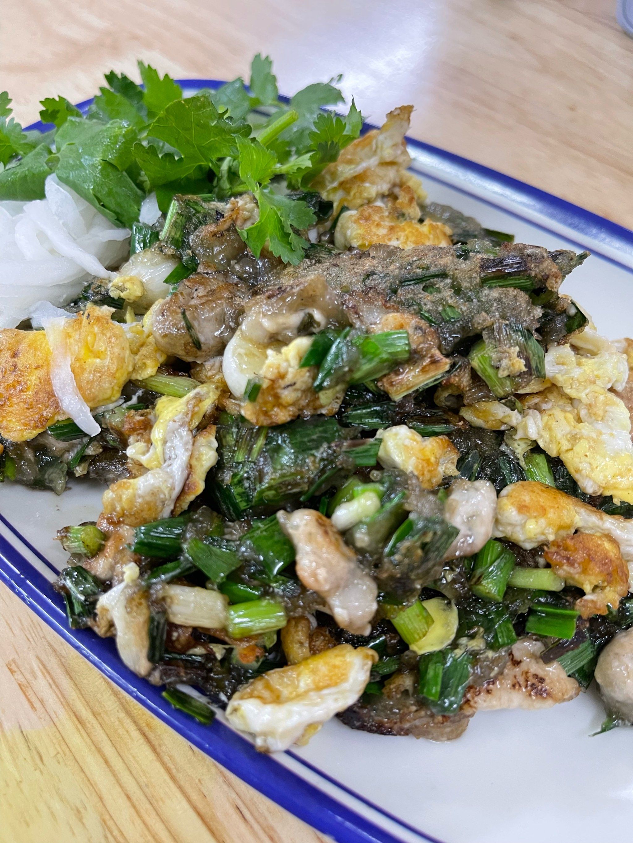 来潮州旅游,肯定要试试海蛎煎!