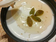 手工自制酸奶-巴扎美食·新疆菜·西域歌舞表演餐厅(新疆大厦店)