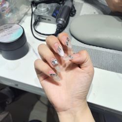 -瞧·享轻奢美甲美睫