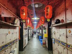 -鱼窝棚柴火铁锅炖(富山屯店)