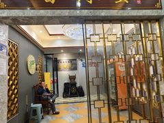 -凤凰路何眼镜香辣蟹(花果园店)