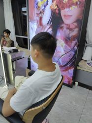 -藤野造型烫发染发