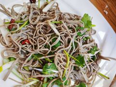 -溢心园香河肉饼总店