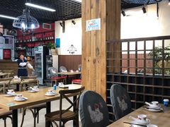 大堂-八两八金·莱芜特色炒鸡(市南漳浦路店)