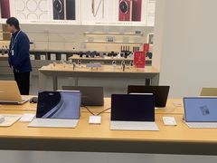 -华为授权体验店(中山公园来福士)