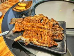 果木炭烤虹鳟鱼-钰田大院·怀柔地道农家菜·烤虹鳟鱼(雁栖湖店)