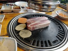 -唯成•韩国炭火烤肉 유성고기