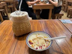 -云阿蛮云南生烫牛肉米线(奉贤路店)