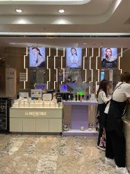 -AKOZO Beauty Salon