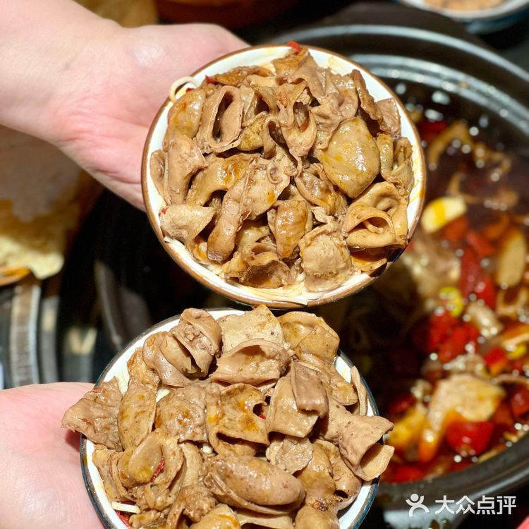 在深圳吃了2️⃣0️⃣多年的肥肠煲……好好吃！