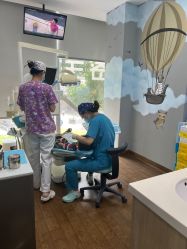 -睿宝儿科·眼科·口腔(静安大悦城门诊部)