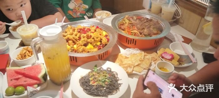 小鱼小牛·鱼牛干锅·脆鱼火锅(世欧广场店)图片