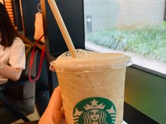 -星巴克(上海虹桥新天地二店)