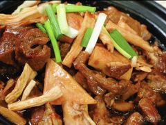 腐竹牛腩煲-马虎风味菜馆(王府园小区店)