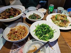 -黄泥岗·地道湖北菜(奥特莱斯店)