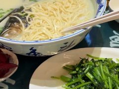-南京金牛湖巨碗鱼头