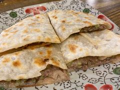 阿拉善驼肉馅饼-格日勒阿妈蒙古厨房(大召店)
