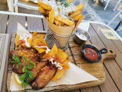 -Mark&Mars Restaurant