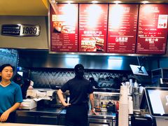 -The Habit Burger Grill 哈比特汉堡(爱琴海店)