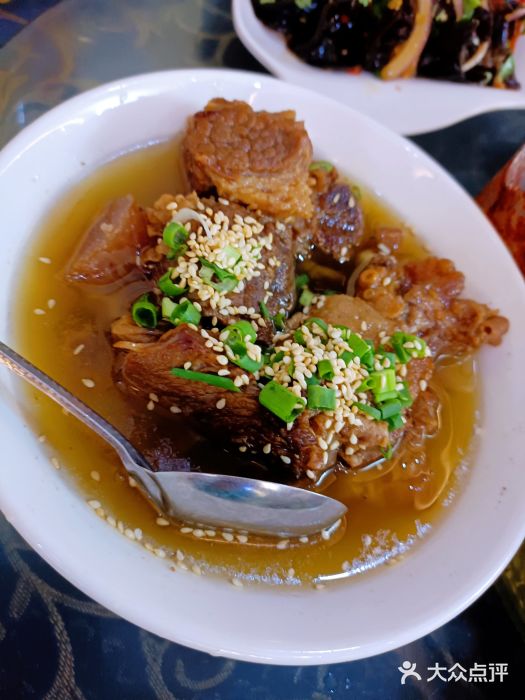 回辉登偰氏面片(东莲花美食街店)红烧牛肉图片