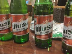 红乌苏啤酒-巴依老爷新疆餐厅