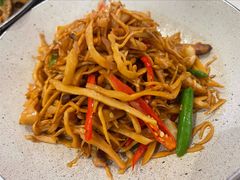 -川流不息·地道川菜·小龙虾(松东路店)