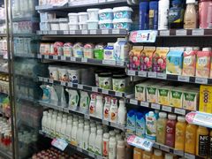 -全家便利店(东直门店)