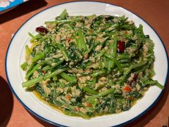 臭豆腐炒蓬蒿菜-浩海火燒雲傣家菜(芮欧百货店)