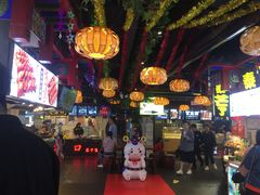 -庙街旅游·美食广场(五一广场店)