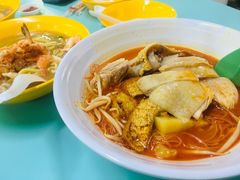 -亚王咖喱鸡米粉面