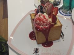 金砖吐司-Dazzling Cafe 蜜糖吐司专卖店