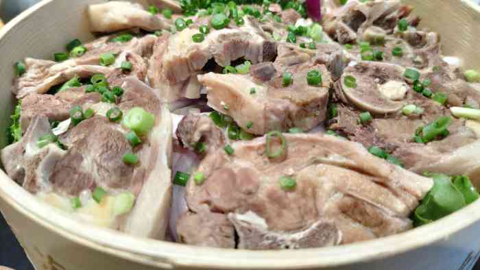 德隆楼·蒸羊(团结南路店)-"招呼几个外地朋友,数了数人数可以吃蒸羊