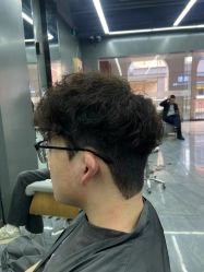 -藤野造型烫发染发